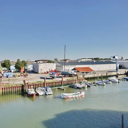 Marina, Cm18-7